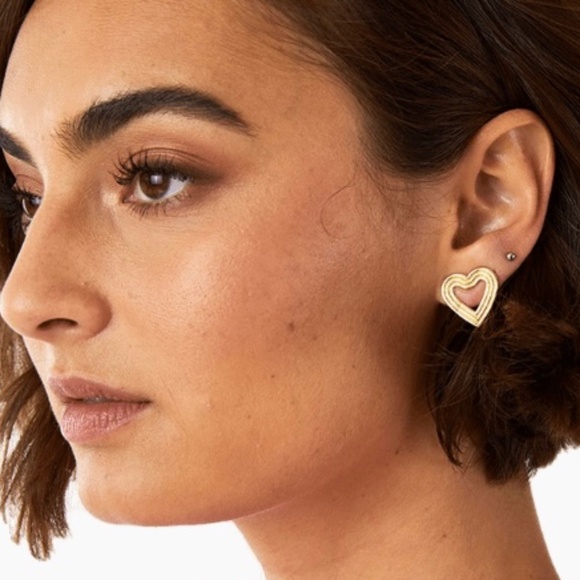 New Each Jewels Amour Studs Heart-Shaped Earrings Piped Detail Recycled Brass - Picture 5 of 6